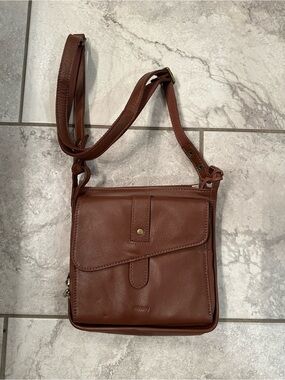 Minooy Brown Leather Crossbody Bag